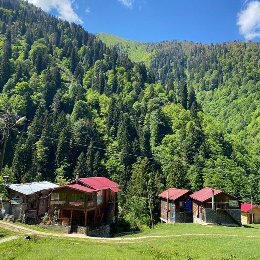 Karadeniz’in huzur dolu doğası içinde uyanmaya ne dersiniz?